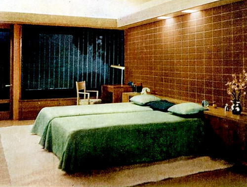 Bedroom (1947)