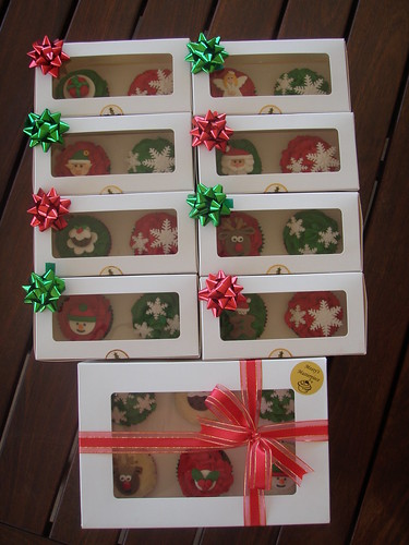 Masterpiece do Mossy - bolos de lama Natal em caixas para presente