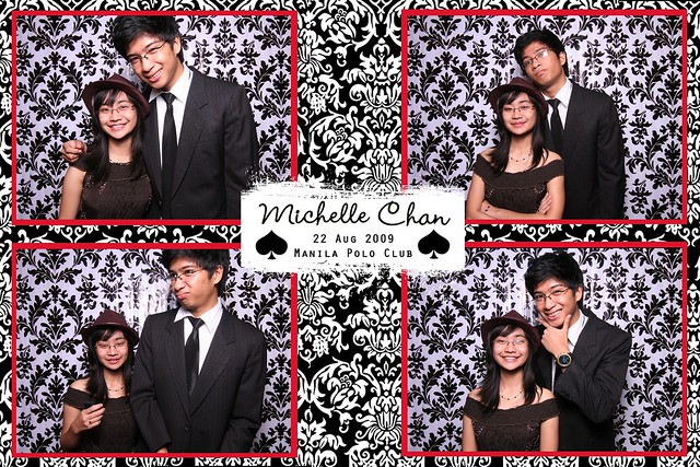113913-custom-poof_middle by Poof Photobooth