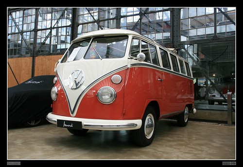 1964 Volkswagen T1 SambaBus 21 Fenster 03 by Georg Schwalbach GS1311 