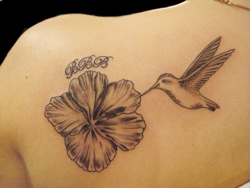 Kolibri bird tattoo Miguel Angel Professional