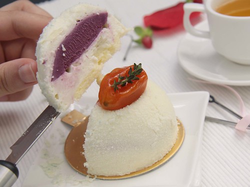 Lychee Mousse (Cross section)