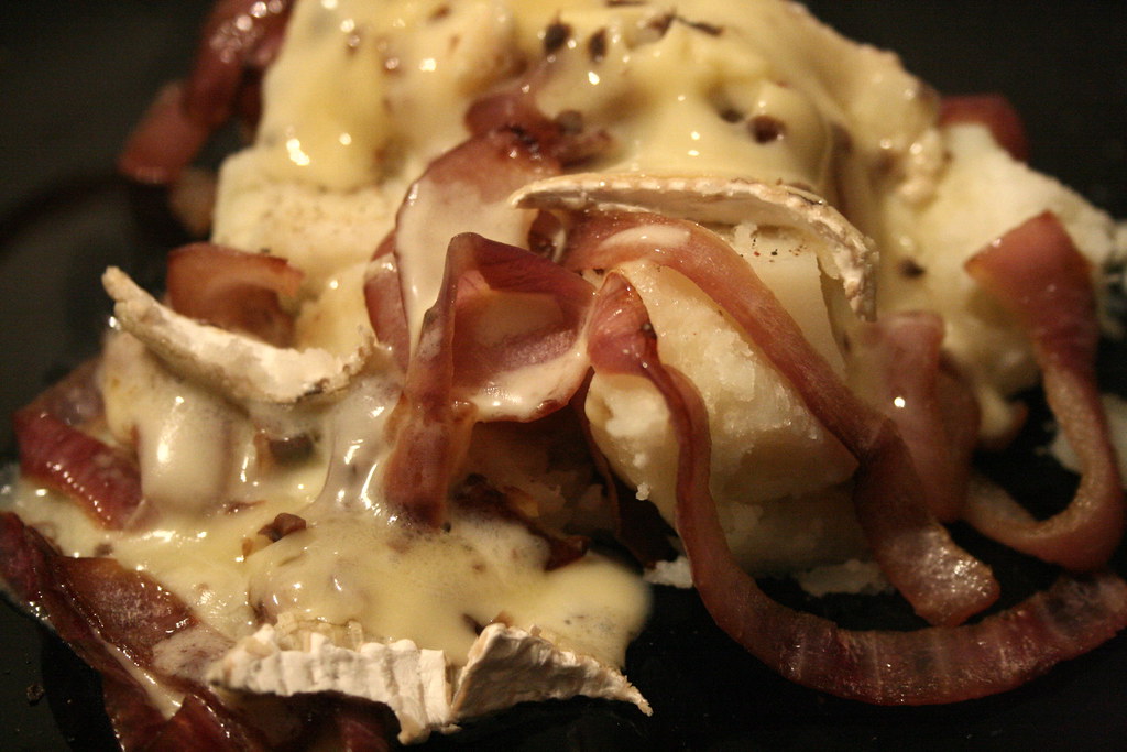 Potato, red onion and mushroom brie