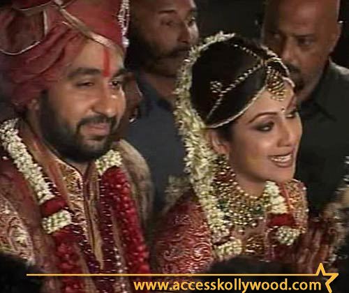 Shilpa Shetty and Raj Kundra in wedding costume
