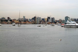 2011-04-01 Angola, Luanda city skyline