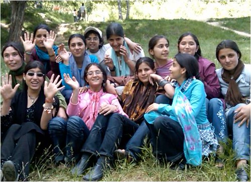 kabul girls friendship. kabul university girls.