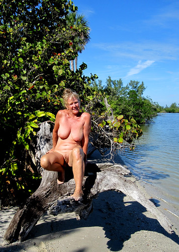 public sex nudity clips pics: outdoors,  island,  nudist, florida,  nude
