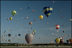 329 Balloons by mortimer?, on Flickr