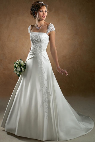 A very beautiful dress for the wedding dress search.