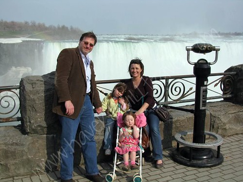 Photo Opp in front of Niagara Falls