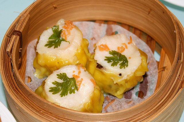 Minced pork dumpling with scallop, aka Siew Mai