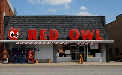 Brownlow's Red Owl, LeRoy, MN