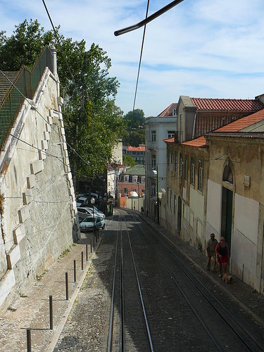La Calçada da Glória, vista desde dentro del Elevador.