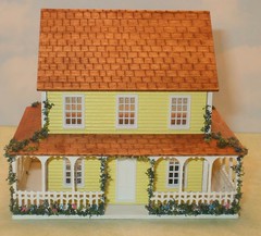 1/144th scale yellow cottage