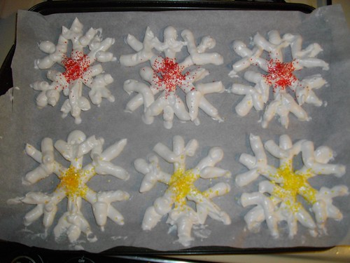 Meringue snowflakes - before baking