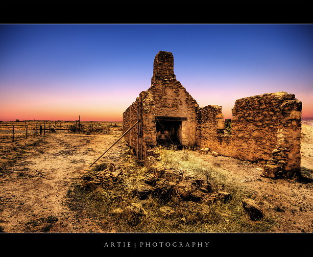 Lake Bonney Hotel Ruins, South Australia :: HDR by Artie | Photography :: So Busy