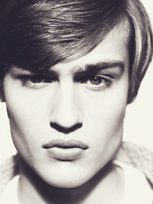 Douglas Booth003(And everything still moves)