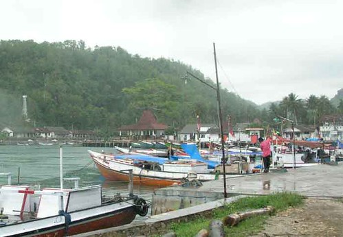 Perahu Nelayan Di Pantai Sadeng