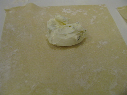 Making chicken in pastry