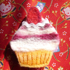 Strawberry Cupcake Brooch / Pin