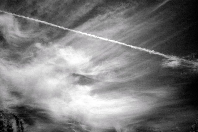 infrared contrail