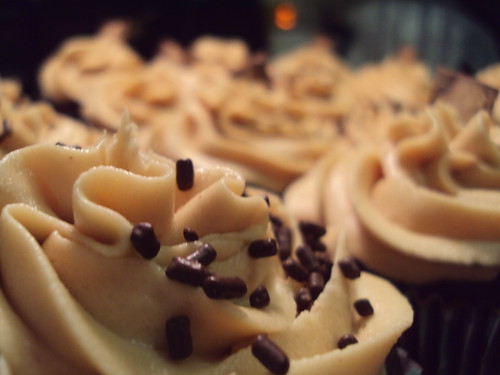 peanut butter cup-cakes 2