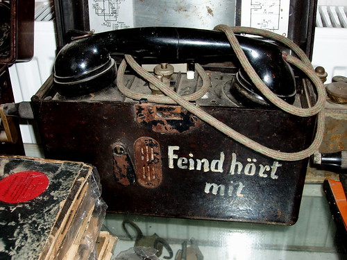 askifou german field telephone