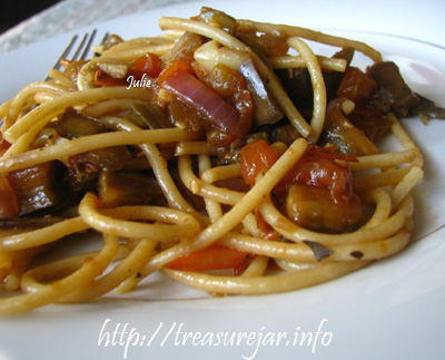 eggplant and tomates pasta