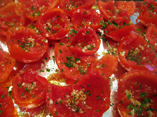 sliced and seasoned tomatoes for roasting