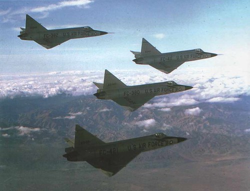 Airplane picture - F-102 formation