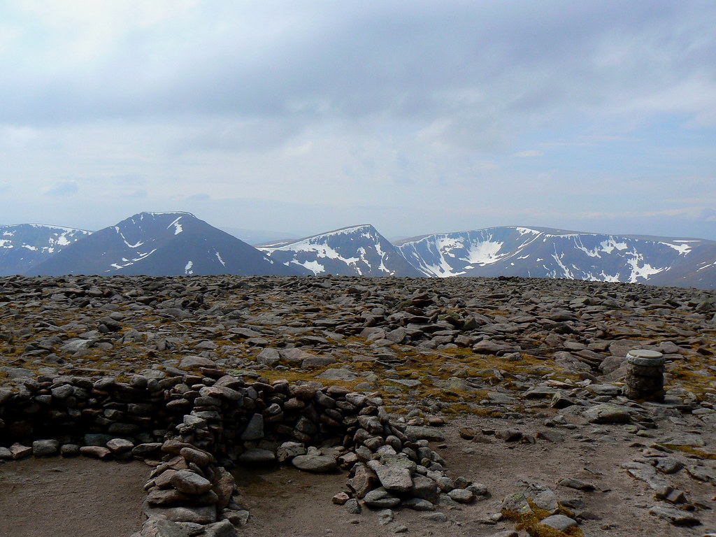 Cairn Toul to Braeriach from Ben MacDui