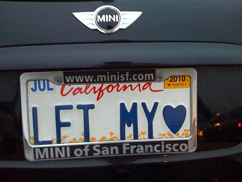 Cambridge Trader Joes, Mini Cooper, California plate: LFT MY ♥
