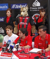  Presentó Xoloitzcuintles a sus 8 refuerzos para el torne o de Apertura 2009 - 2
