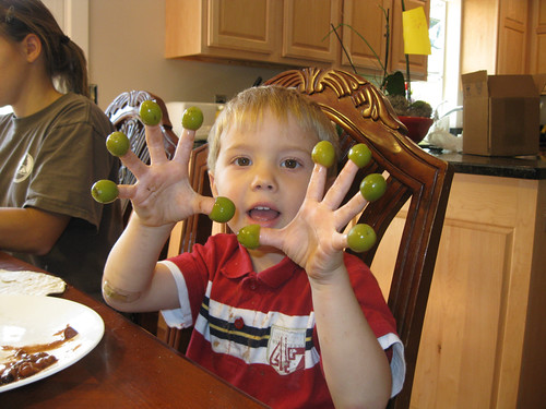 G'tums learning one-to-one ratio with olives
