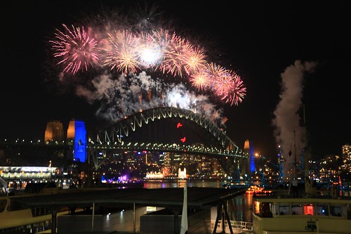 2010-01-01_0000-34a New Years Eve fireworks at Circular Quay