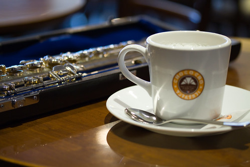 flute and Caffe Latte 20091205