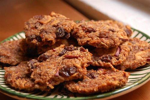 Apple-raisin cookies