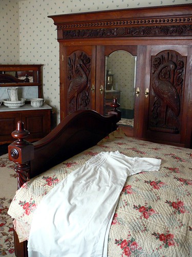 victorian bedroom furniture