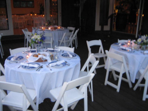 black and white wedding table settings. Table-setting wonderment.