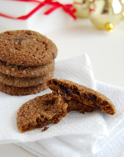 Chewy chocolate gingerbread cookies / Cookies de pão de mel