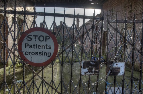 Stop Patients crossing at West Park Mental Asylum ©  dxa5on