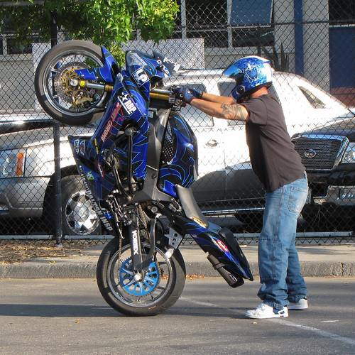 streetbike stunts