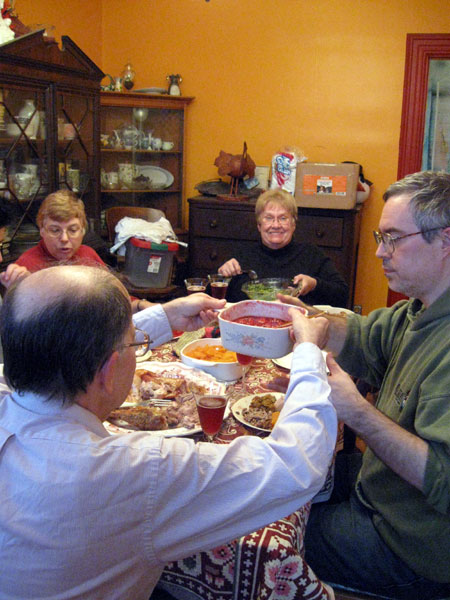 Serving Thanksgiving Dinner (Click to enlarge)