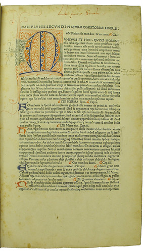 Decorated initial and manuscript annotations in Plinius Secundus, Gaius (Pliny the Elder): Historia naturalis