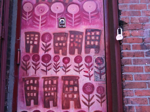 pink houses on the door.