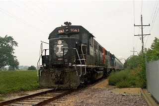 Canadian National switching local idling in the rain. Forest Park Illinois. <br />August 2006.