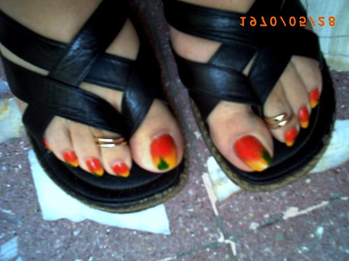 Toe Nails Reggae Design for girls