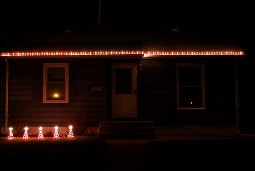 106 christmas lights on house