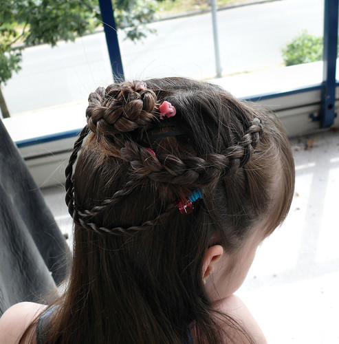 flower girl hairstyle. One more flower girl dress and