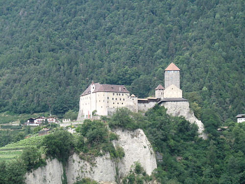 Schloss Tirol bei Dorf Tirol